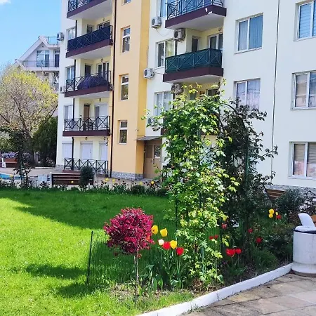 афродита комплекс с шикарным видом на горы * Σάνι Μπιτς